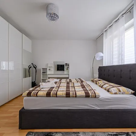 1,9 Km Zur Messe 3-zimmer-wohnung In Laatzen Id-3 Hotel Hannover