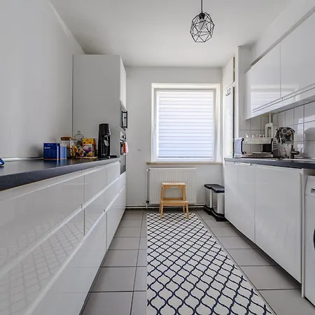 1,9 Km Zur Messe 3-zimmer-wohnung In Laatzen Id-3 *